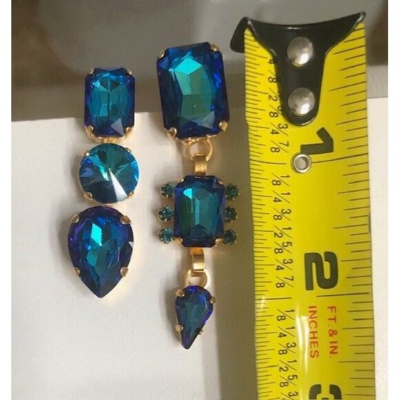 PREOWNED ELIZABETH COLE DESTRY MISMATCHED BLUE 24K GP SWAROVSKI CRYSTAL EARRINGS - Picture 4 of 5